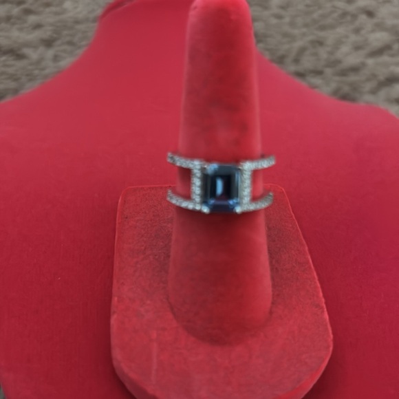 QVC ring - Picture 2 of 6